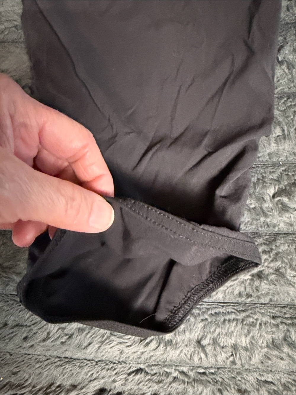 Eddie Bauer Black Women's Cargo Capris - Picture 15 of 15